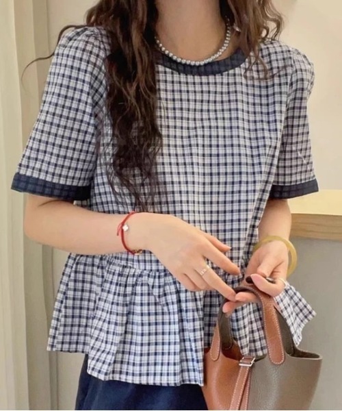 LUCPY(ラクピー)の「ギンガムチェックペプラムブラウス(シャツ/ブラウス・レディース・ブルー・LARGE/MEDIUM/XX-LARGE/X-LARGE)」の5枚目の写真