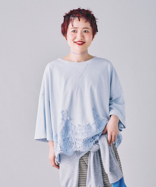 LEPSIM(レプシィム)の「レースドッキングミニ裏毛6分袖 840068(Tシャツ/カットソー・レディース・アイボリー/チャコールグレー/ライトブルー/グレー・FREE)」の4枚目の写真