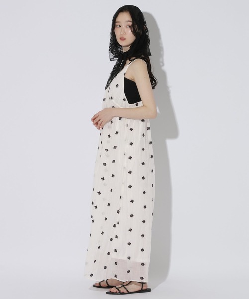 LAKOLE（ラコレ）の「楊柳刺繍キャミワンピース / 1051874（ワンピース・レディース・ライトグリーン/オフホワイト/ブラック・FREE）」の8枚目の写真