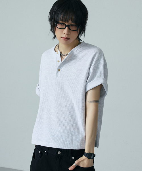 LXT（エルエックスティー）の「ワッフルヘンリーネッククロップ半袖Tシャツ[ホワイトメランジ]（Tシャツ/カットソー・メンズ・その他・X-LARGE/LARGE/MEDIUM）」の2枚目の写真