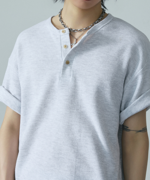 LXT（エルエックスティー）の「ワッフルヘンリーネッククロップ半袖Tシャツ[ホワイトメランジ]（Tシャツ/カットソー・メンズ・その他・X-LARGE/LARGE/MEDIUM）」の3枚目の写真