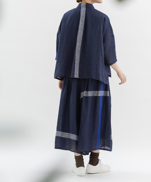 nop de nod(ノップドゥノッド)の「Ciel リネンラインパネル6分袖シャツ(シャツ/ブラウス・レディース・ブラック/レッド/ネイビー・M)」の6枚目の写真