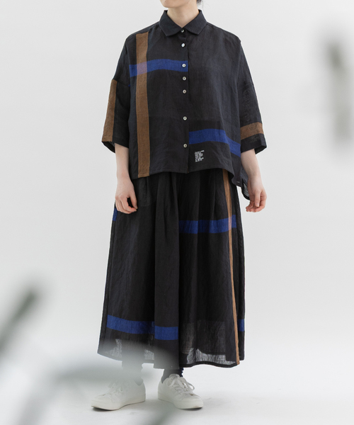 nop de nod(ノップドゥノッド)の「Ciel リネンラインパネル6分袖シャツ(シャツ/ブラウス・レディース・ブラック/レッド/ネイビー・M)」の19枚目の写真