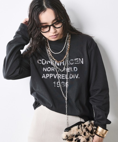 CHIC STYLE(シックスタイル)の「ロゴプリントロングスリーブTシャツ<大きいサイズ有>シックスタイル(Tシャツ/カットソー・レディース・オフホワイト/スミクロ・5L/4L/3L/LL/L/M)」の2枚目の写真