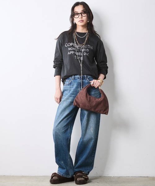 CHIC STYLE(シックスタイル)の「ロゴプリントロングスリーブTシャツ<大きいサイズ有>シックスタイル(Tシャツ/カットソー・レディース・オフホワイト/スミクロ・5L/4L/3L/LL/L/M)」の11枚目の写真