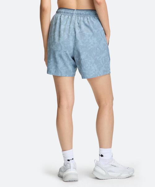 UNDER ARMOUR(アンダーアーマー)の「UAバニッシュ ノベルティ ショーツ(トレーニング/レディース)(その他パンツ・レディース・ブルー系・L/M/XL/S)」の2枚目の写真