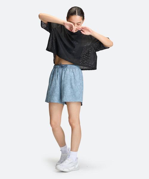 UNDER ARMOUR(アンダーアーマー)の「UAバニッシュ ノベルティ ショーツ(トレーニング/レディース)(その他パンツ・レディース・ブルー系・L/M/XL/S)」の3枚目の写真
