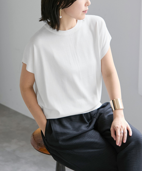 La TOTALITE(ラトータリテ)の「《追加3》【洗える】接触冷感ウォッシャブルフレンチプルオーバー(ニット/セーター・レディース・ベージュ/ブラック/ホワイト・FREE)」の2枚目の写真