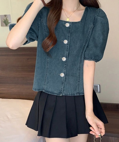 ReRe(リリ)の「パール風ボタンデニムパフスリーブブラウス(シャツ/ブラウス・レディース・ブルー・MEDIUM/LARGE/X-LARGE)」の1枚目の写真