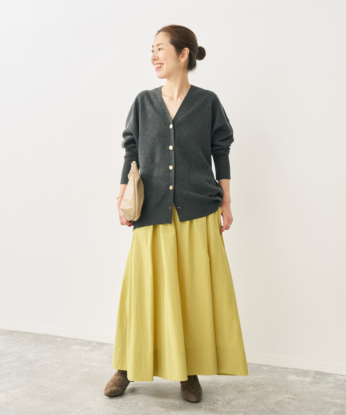 Spick & Span(スピックアンドスパン)の「コットンナイロンタックフレアスカート(スカート・レディース・ブラック/カーキ/マスタード・38/36)」の6枚目の写真