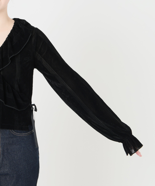SLOBE IENA(スローブイエナ)の「miller/ミラー SLOBE別注 SHEER ベロアカシュクールトップス(Tシャツ/カットソー・レディース・ベージュ系その他/ブラック・FREE)」の11枚目の写真