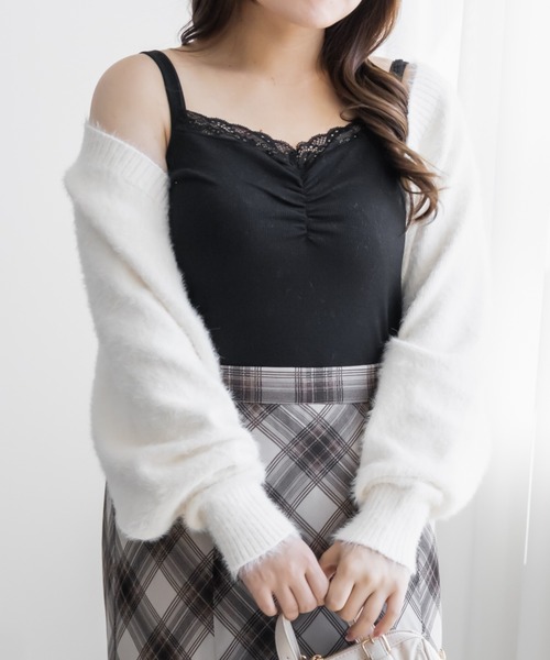 CLETTE(クレット)の「レース使いキャミソール(キャミソール・レディース・オフホワイト/ブラック・LL/4L/3L)」の1枚目の写真