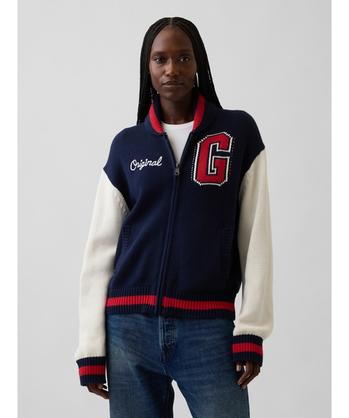 GAP(ギャップ)の「コットン100% オーバーサイズ バーシティスタイル ニットジャケット(ニット/セーター・レディース・ネイビー・M/XXS/XL/L/S/XS)」の2枚目の写真