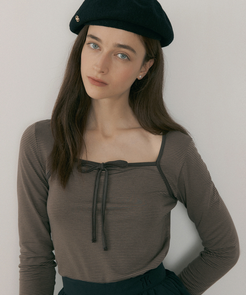 REORG（リオルグ）の「MOR STRIPE SQUARE NECK RIBBON T-SHIRTS BROWN（Tシャツ/カットソー・レディース・その他・FREE）」の2枚目の写真
