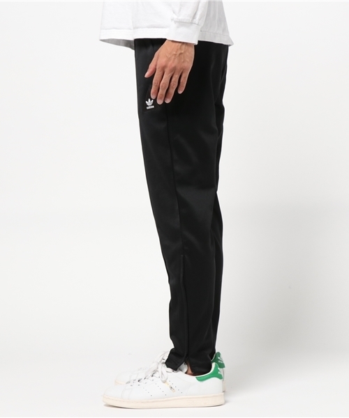 adidas（アディダス）の「『adidas Originals = PHARRELL WILLIAMS Hu Holiday』オリジナルス パンツ [PW HU TAPERED PANTS]（その他パンツ・メンズ・ブラック・XX-LARGE/X-SMALL/X-LARGE/XXX-LARGE/MEDIUM/SMALL/LARGE）」の2枚目の写真