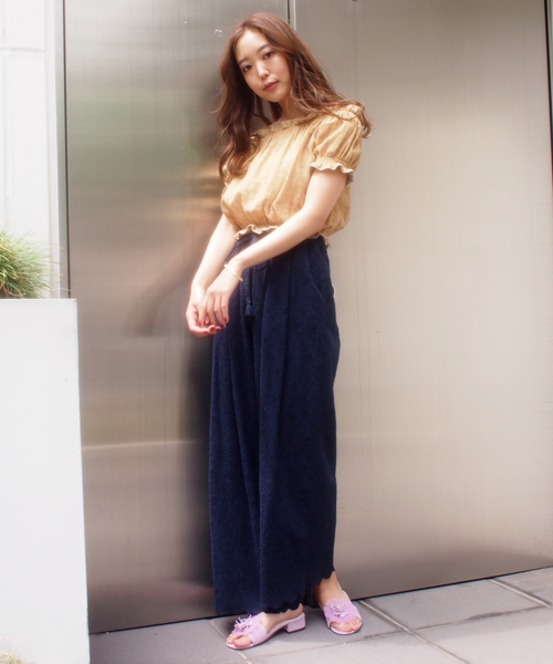 dazzlin（ダズリン）の「Ｗガーゼ小花柄オフショルブラウス（シャツ/ブラウス・レディース・オフホワイト/イエロー/ネイビー・FREE）」の17枚目の写真