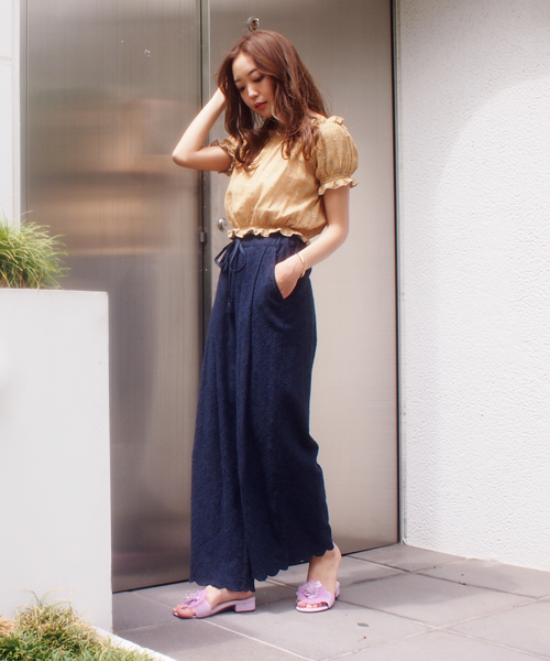 dazzlin（ダズリン）の「Ｗガーゼ小花柄オフショルブラウス（シャツ/ブラウス・レディース・オフホワイト/イエロー/ネイビー・FREE）」の18枚目の写真