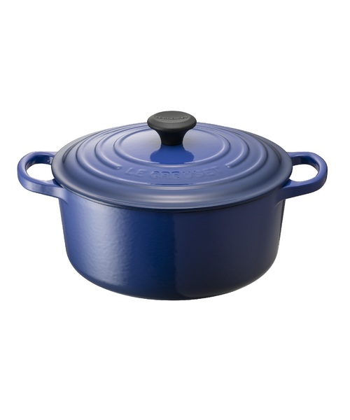 Le Creuset（ルクルーゼ）の「シグニチャー ココット・ロンド 22ｃｍ（鍋/フライパン・レディース・オレンジ/チェリーレッド/イエロー系その他/ホワイト/グリーン系その他/コバルトブルー/ブルー系その他/ホワイト系その他/ピンク系その他2/ブラック系その他/レッド系その他/ベージュ系その他/オレンジ系その他/グリーン系その他2・22cm）」の9枚目の写真