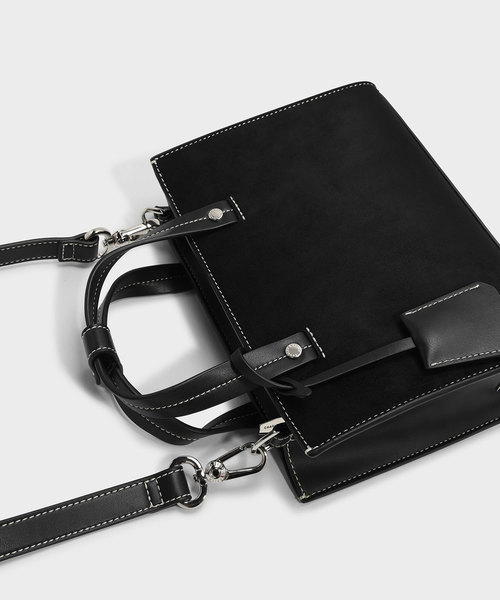 CHARLES & KEITH(チャールズ & キース)の「ストラクチャートップハンドルバッグ / STRUCTURED TOP HANDLE BAG(トートバッグ・レディース・ブラック/ピンク系その他・M)」の4枚目の写真
