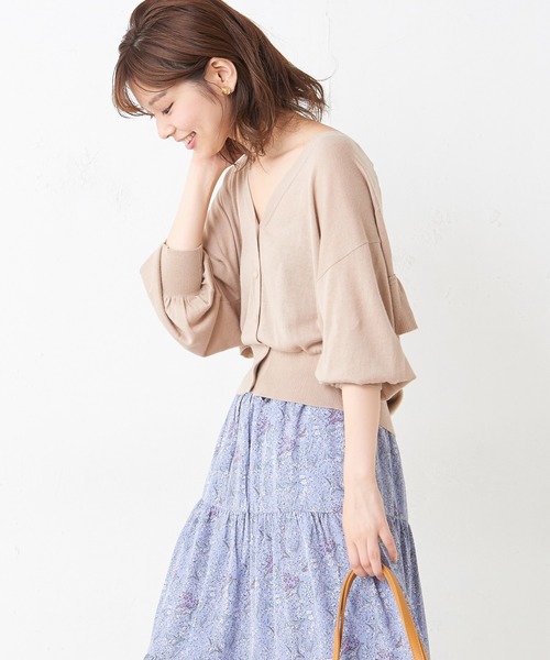 natural couture(ナチュラルクチュール)の「バックフリル薄手カーディガン(カーディガン/ボレロ・レディース・ブラック/ベージュ/パープル/ブラウン・FREE)」の16枚目の写真