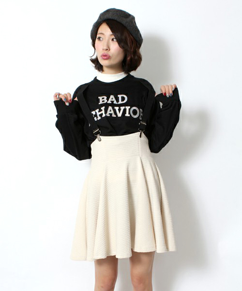 WEGO（ウィゴー）の「WEGO/サスペンダー付ボリュームスカート（スカート・レディース・オフホワイト/ブラック/ブルー系その他/ブラック系その他・FREE）」の2枚目の写真