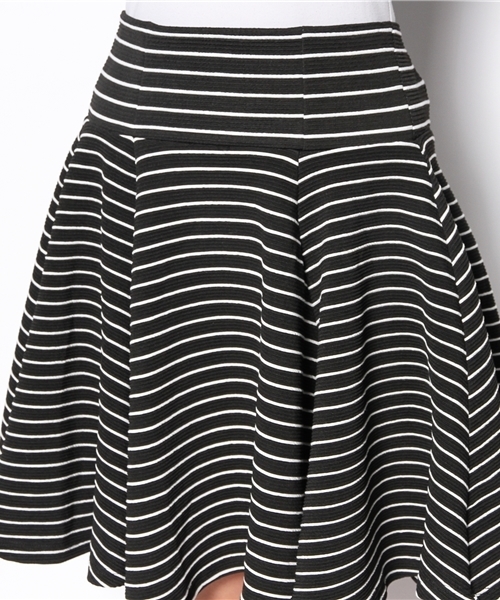 WEGO（ウィゴー）の「WEGO/サスペンダー付ボリュームスカート（スカート・レディース・オフホワイト/ブラック/ブルー系その他/ブラック系その他・FREE）」の8枚目の写真