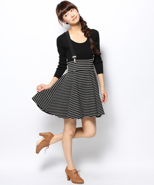 WEGO（ウィゴー）の「WEGO/サスペンダー付ボリュームスカート（スカート・レディース・オフホワイト/ブラック/ブルー系その他/ブラック系その他・FREE）」の5枚目の写真