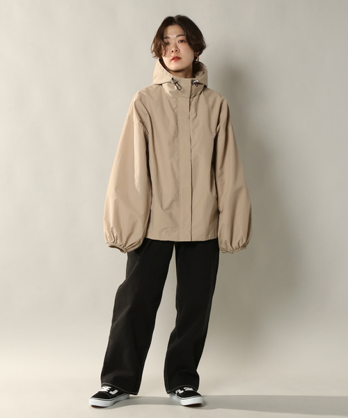 notch.（ノッチ）の「ボリュームソデマウンテンパーカー（マウンテンパーカー・レディース・ブラック/ベージュ/オリーブ/ライトベージュ・M）」の16枚目の写真