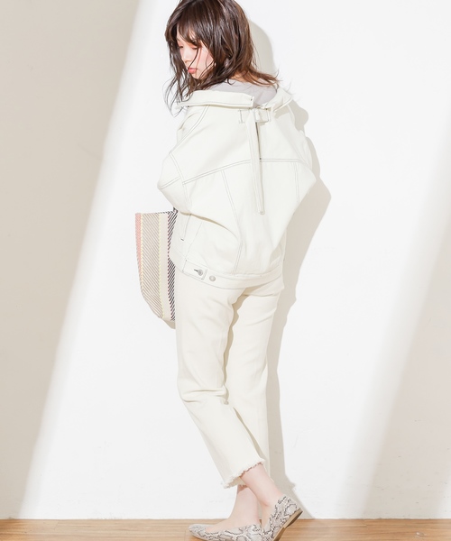 natural couture（ナチュラルクチュール）の「ゆったりビッグGジャン（デニムジャケット・レディース・アイボリー/ベージュ/インディゴブルー/サックスブルー・FREE）」の8枚目の写真