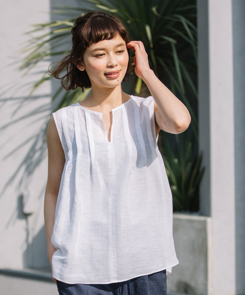 Munich（ミューニック）の「シャンブレーボイルリネンタックブラウス（シャツ/ブラウス・レディース・ホワイト/ライトグレー/ブルー/レッド・FREE）」の2枚目の写真