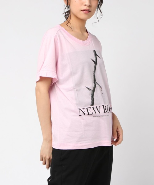 RNA(アールエヌエー)の「M1169 NEW ROSE TEE(Tシャツ/カットソー・レディース・ホワイト/ブラック/ピンク・MEDIUM)」の12枚目の写真