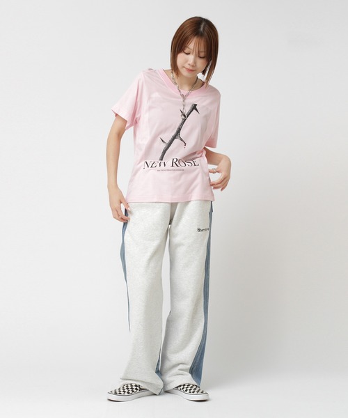RNA(アールエヌエー)の「M1169 NEW ROSE TEE(Tシャツ/カットソー・レディース・ホワイト/ブラック/ピンク・MEDIUM)」の17枚目の写真