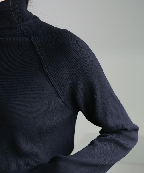 select MOCA（セレクトモカ）の「タートルリンギングデザインニット(ロングスリーブフィンガーホールニット)（ニット/セーター・レディース・ブラック/ベージュ/ブラウン/アイボリー・FREE）」の13枚目の写真