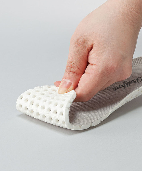 BELLUNA（ベルーナ）の「サイドラインニット使いスニーカー（スニーカー・レディース・ブラック/ベージュ/ワインレッド/グレー/ネイビー・22.5/23/23.5/24/24.5/25）」の10枚目の写真