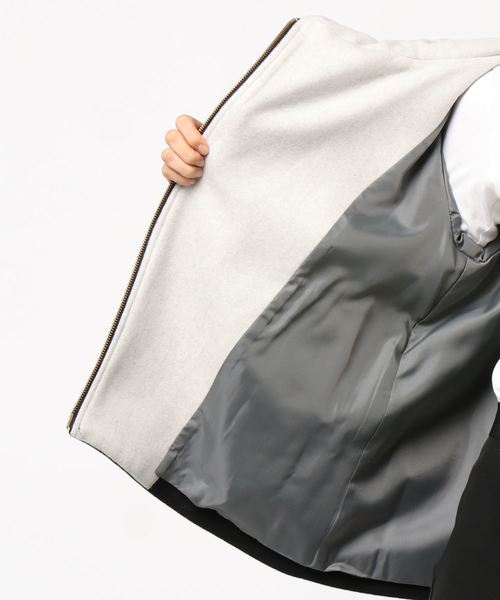 miniyu(ミニュウ)の「LaSRIC/ラムメルトン配色ZIPショートフードコート(その他アウター)」 - WEAR