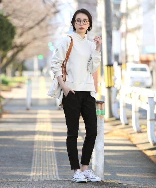 Bou Jeloud（ブージュルード）の「美脚スーパーストレッチタックパンツ（その他パンツ・レディース・ブラック/ベージュ/ブルー/ホワイト系その他/カーキ/ダークブルー/サンドベージュ/ネイビー・40/38/36）」の9枚目の写真