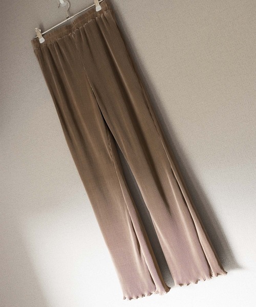 SESTO（セスト）の「アコーディオンプリーツセミフレアパンツ（その他パンツ・レディース・ラベンダー/ライトベージュ/ミント/モカ・M）」の2枚目の写真