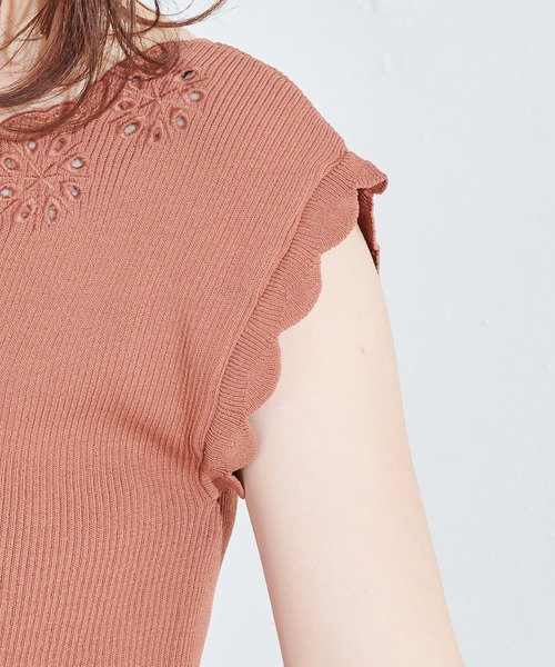 natural couture（ナチュラルクチュール）の「衿ぐりお花刺繍お上品ニット（ニット/セーター・レディース・ブラック/ミント/ラベンダー/キャメル・FREE）」の22枚目の写真