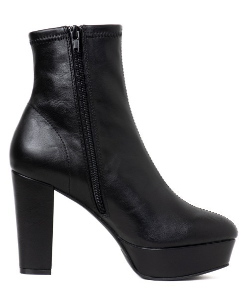 R&E（アールアンドイー）の「【20AW新作】【R&E】ストーム付きセンターシームショートブーツ（ブーツ・レディース・ブラック/ブラック系その他・LL/S/M/L）」の4枚目の写真