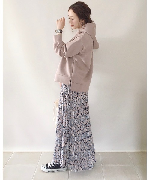 Ambre Neige（アンブルネージュ）の「【パウダーのようなさらさら感。マシュマロのようなもちもち感。】パウダリーパーカー／WEB/EC限定商品（パーカー・レディース・ホワイト/モカ/グレー系その他・MEDIUM/LARGE）」の6枚目の写真