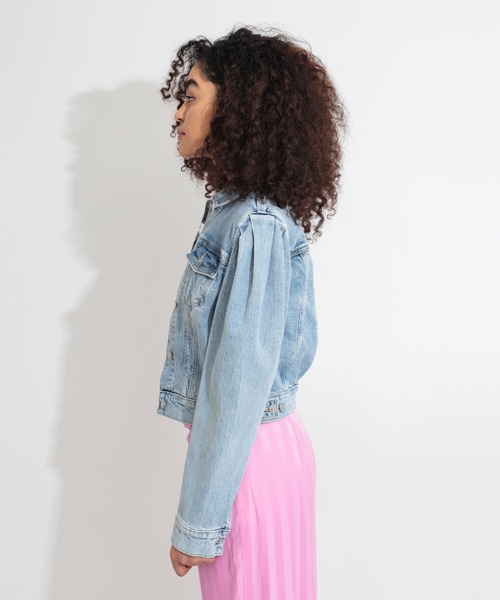 Guess（ゲス）の「80s Teddy Denim Jacket（デニムジャケット・レディース・ライトインディゴブルー・X-SMALL/SMALL/MEDIUM/LARGE）」の3枚目の写真