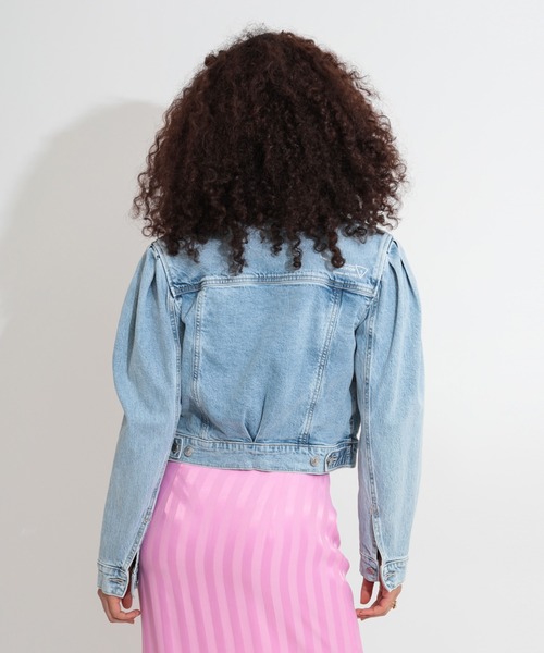 Guess（ゲス）の「80s Teddy Denim Jacket（デニムジャケット・レディース・ライトインディゴブルー・X-SMALL/SMALL/MEDIUM/LARGE）」の4枚目の写真