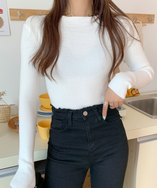Girly Doll(ガーリードール)の「リブニットトップス(Tシャツ/カットソー・レディース・ブラック/ブラック系その他/ブラック系その他2/グレー/グレー系その他2/ブラウン/ブラウン系その他2/ブラウン系その他3/ブラウン系その他5/ベージュ/ベージュ系その他/ベージュ系その他2/カーキ/グリーン系その他2/イエロー系その他2/ボルドー/レッド系その他2/レッド系その他/キャメル/ブラウン系その他/ホワイト系その他2/グレー系その他/グリーン系その他/イエロー系その他/ホワイト/ホワイト系その他・FREE)」の3枚目の写真
