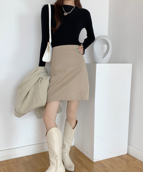 Girly Doll(ガーリードール)の「リブニットトップス(Tシャツ/カットソー・レディース・ブラック/ブラック系その他/ブラック系その他2/グレー/グレー系その他2/ブラウン/ブラウン系その他2/ブラウン系その他3/ブラウン系その他5/ベージュ/ベージュ系その他/ベージュ系その他2/カーキ/グリーン系その他2/イエロー系その他2/ボルドー/レッド系その他2/レッド系その他/キャメル/ブラウン系その他/ホワイト系その他2/グレー系その他/グリーン系その他/イエロー系その他/ホワイト/ホワイト系その他・FREE)」の7枚目の写真