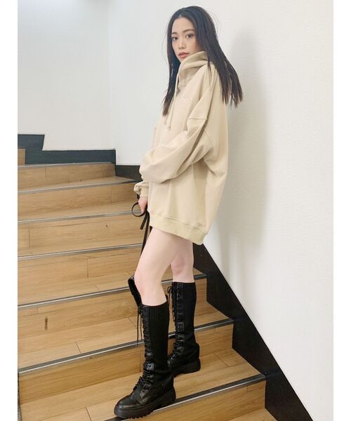 GYDA(ジェイダ)の「IL LA BUNNY BIG パーカー(パーカー・レディース・ブラック/ベージュ/ピンク/オフホワイト・FREE)」の11枚目の写真