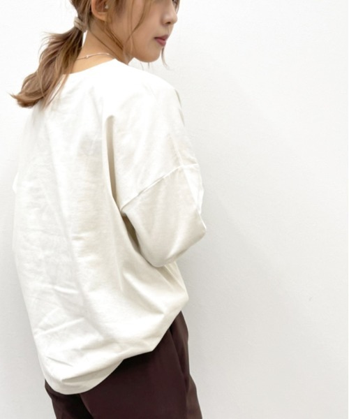 apres jour mignon(アプレジュールミニョン)の「シンプルロゴロンT【ZOZOTOWN限定アイテム】(Tシャツ/カットソー・レディース・アイボリー/ブラック/オフホワイト・X-LARGE/フリー)」の12枚目の写真