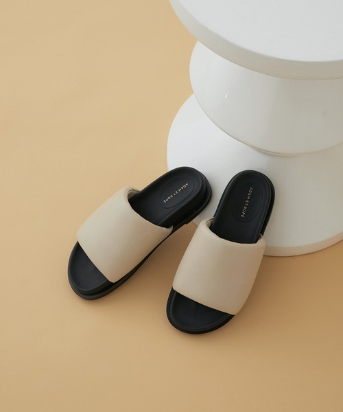 ADAM ET ROPE'（アダムエロペ）の「パフィスライダーサンダル（サンダル・レディース・オフホワイト/キャメル・23.5cm/24.5cm/23.0cm/24.0cm）」の2枚目の写真