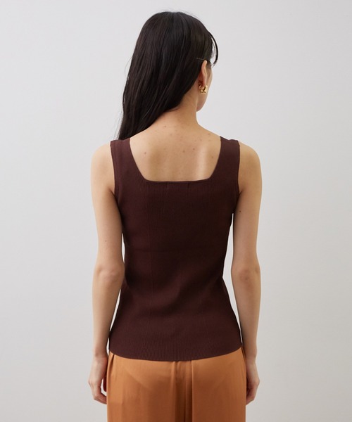 SALON adam et rope'(サロン アダム エ ロペ)の「UVケアマシンウォッシャブルスクエアタンクトップ(タンクトップ・レディース・ダークブラウン/グリーン/ベージュ/ピンク・FREE)」の19枚目の写真