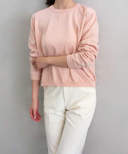 MODE ROBE(モードローブ)の「シンプルカラーニット(ニット/セーター・レディース・ピンク/ブルー/アイボリー・FREE)」の3枚目の写真