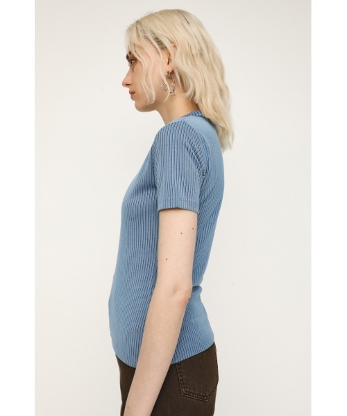 SLY(スライ)の「CUTTING NECK TOPS カッティングネック トップス(Tシャツ/カットソー・レディース・アイボリー/ブルー/ブラック・FREE)」の16枚目の写真